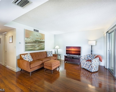 3200 Gulf Shore Boulevard N - Photo Thumbnail 9