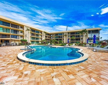 3200 Gulf Shore Boulevard N - Photo Thumbnail 21