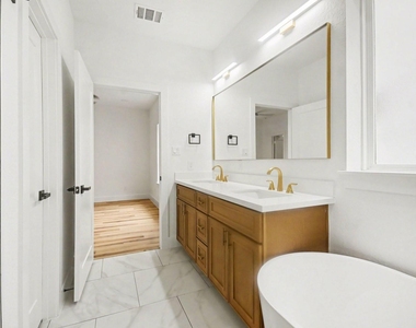 119 Milby Street - Photo Thumbnail 21