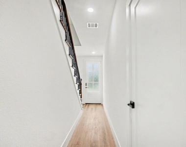 119 Milby Street - Photo Thumbnail 4