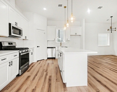 119 Milby Street - Photo Thumbnail 9