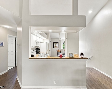 13641 Worthington Way - Photo Thumbnail 7