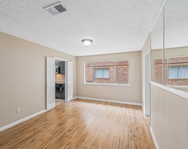 19511 Westhaven Drive - Photo Thumbnail 13