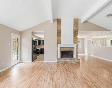 19511 Westhaven Drive - Photo Thumbnail 8