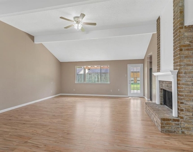 19511 Westhaven Drive - Photo Thumbnail 6
