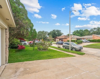 19511 Westhaven Drive - Photo Thumbnail 4