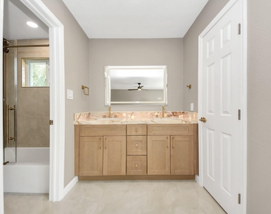 16114 Forest Bend Avenue - Photo Thumbnail 16