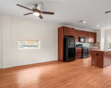 2407 Ferguson Way Road - Photo Thumbnail 3