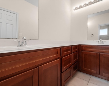 2407 Ferguson Way Road - Photo Thumbnail 16
