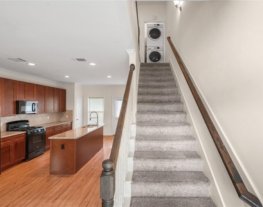 2407 Ferguson Way Road - Photo Thumbnail 9