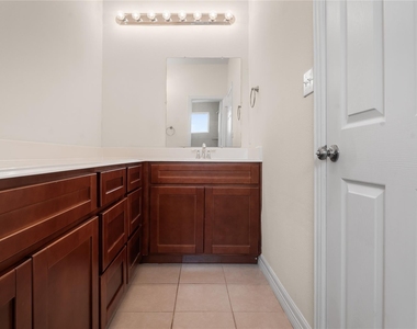 2407 Ferguson Way Road - Photo Thumbnail 17