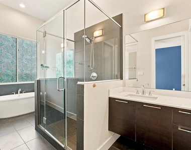 2817 St Emanuel Street - Photo Thumbnail 15