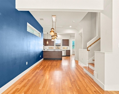 2817 St Emanuel Street - Photo Thumbnail 8