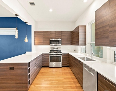 2817 St Emanuel Street - Photo Thumbnail 4