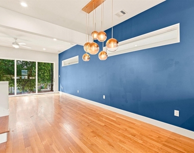 2817 St Emanuel Street - Photo Thumbnail 6