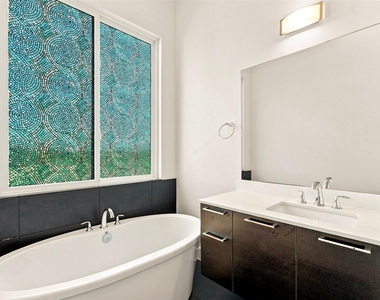 2817 St Emanuel Street - Photo Thumbnail 16