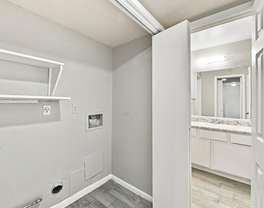 4023 Briarglen Drive - Photo Thumbnail 6