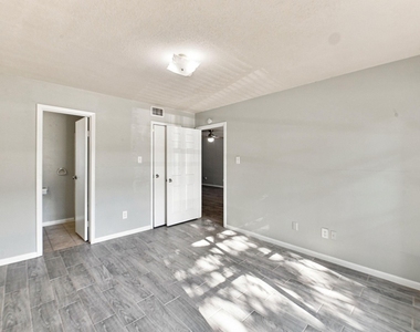 4023 Briarglen Drive - Photo Thumbnail 11