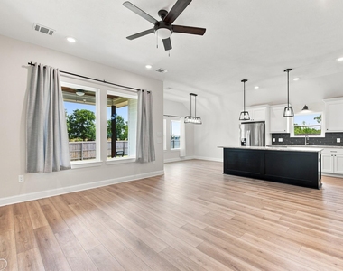 520 Combine Road - Photo Thumbnail 8