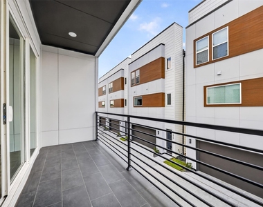 2421 Harrington Street - Photo Thumbnail 23