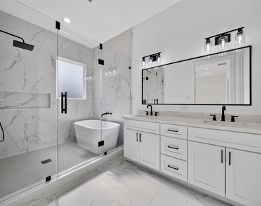 2421 Harrington Street - Photo Thumbnail 35