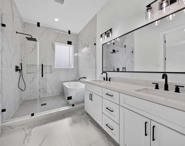 2421 Harrington Street - Photo Thumbnail 36