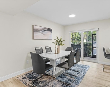 788 Park Shore Drive - Photo Thumbnail 2