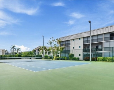 788 Park Shore Drive - Photo Thumbnail 34