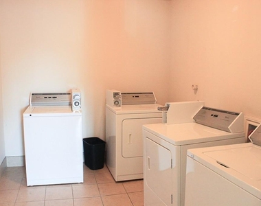 603 Wades Way - Photo Thumbnail 7