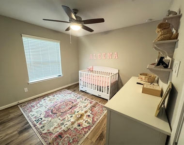 689 Forest Bend Lane - Photo Thumbnail 14