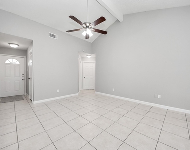 10603 Thorncliff Drive - Photo Thumbnail 8