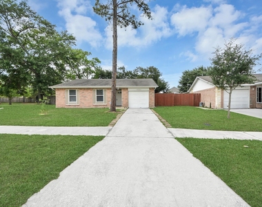 10603 Thorncliff Drive - Photo Thumbnail 1