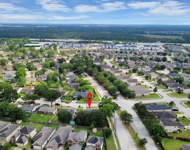 10603 Thorncliff Drive - Photo Thumbnail 4
