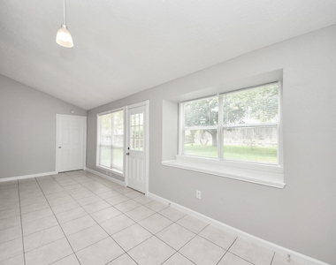 10603 Thorncliff Drive - Photo Thumbnail 11
