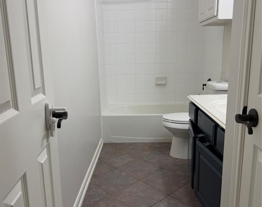 15226 Olmstead Park Drive - Photo Thumbnail 19