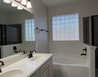 15226 Olmstead Park Drive - Photo Thumbnail 18