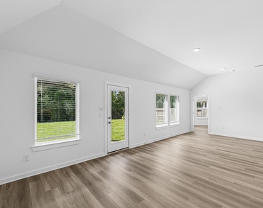 5706 Sunland Trail - Photo Thumbnail 3
