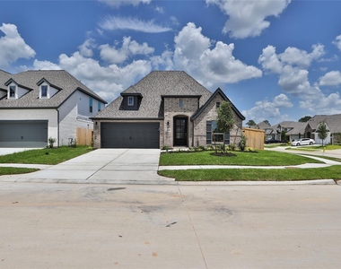 1602 Perdido Way - Photo Thumbnail 1