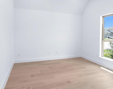 1602 Perdido Way - Photo Thumbnail 4
