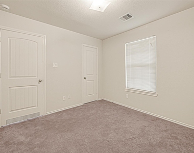 2806 Morgensen Drive - Photo Thumbnail 14