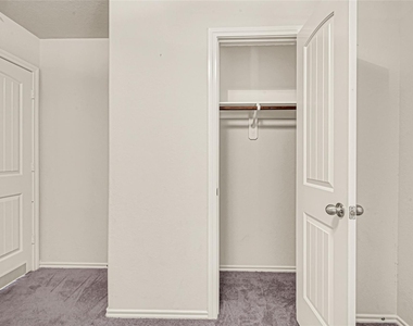 2806 Morgensen Drive - Photo Thumbnail 21