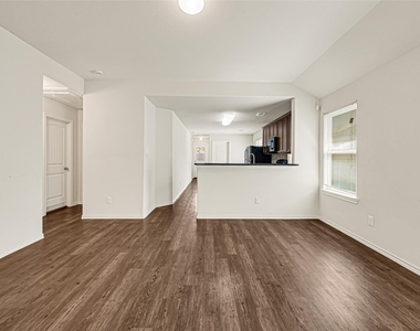 2806 Morgensen Drive - Photo Thumbnail 7