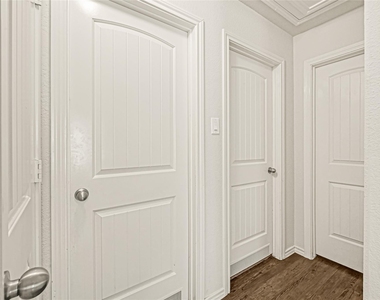 2806 Morgensen Drive - Photo Thumbnail 12