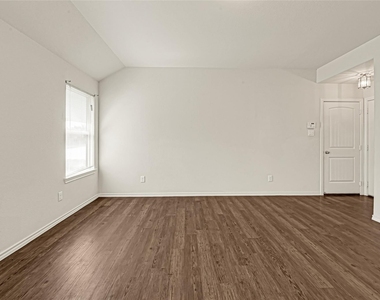 2806 Morgensen Drive - Photo Thumbnail 11