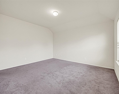 2806 Morgensen Drive - Photo Thumbnail 38