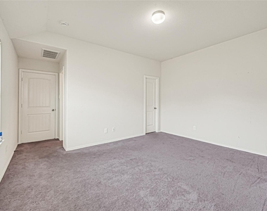 2806 Morgensen Drive - Photo Thumbnail 39