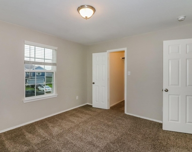 17719 Brahman Meadows Court - Photo Thumbnail 14