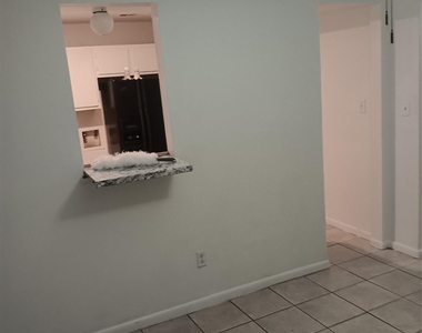 521 Ferguson Street - Photo Thumbnail 1