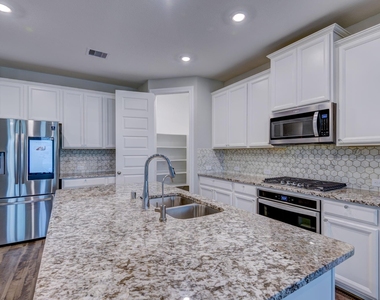 2008 Glenwick Manor Lane - Photo Thumbnail 10