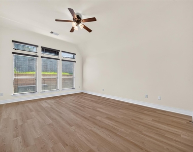 173 Pinnacle Ridge Dr - Photo Thumbnail 9